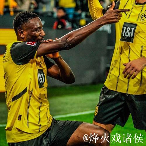 足坛大神!单场大四喜,欧冠9球封王,一夜震撼全场 足坛大神!单场大四喜,欧冠9球封王,一夜震撼全场